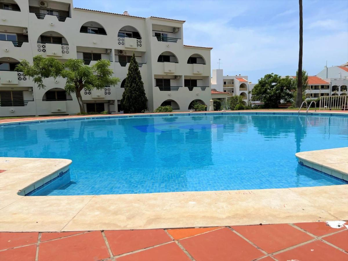 Albufeira Twins 2 With Pool By Homing Apartman Kültér fotó